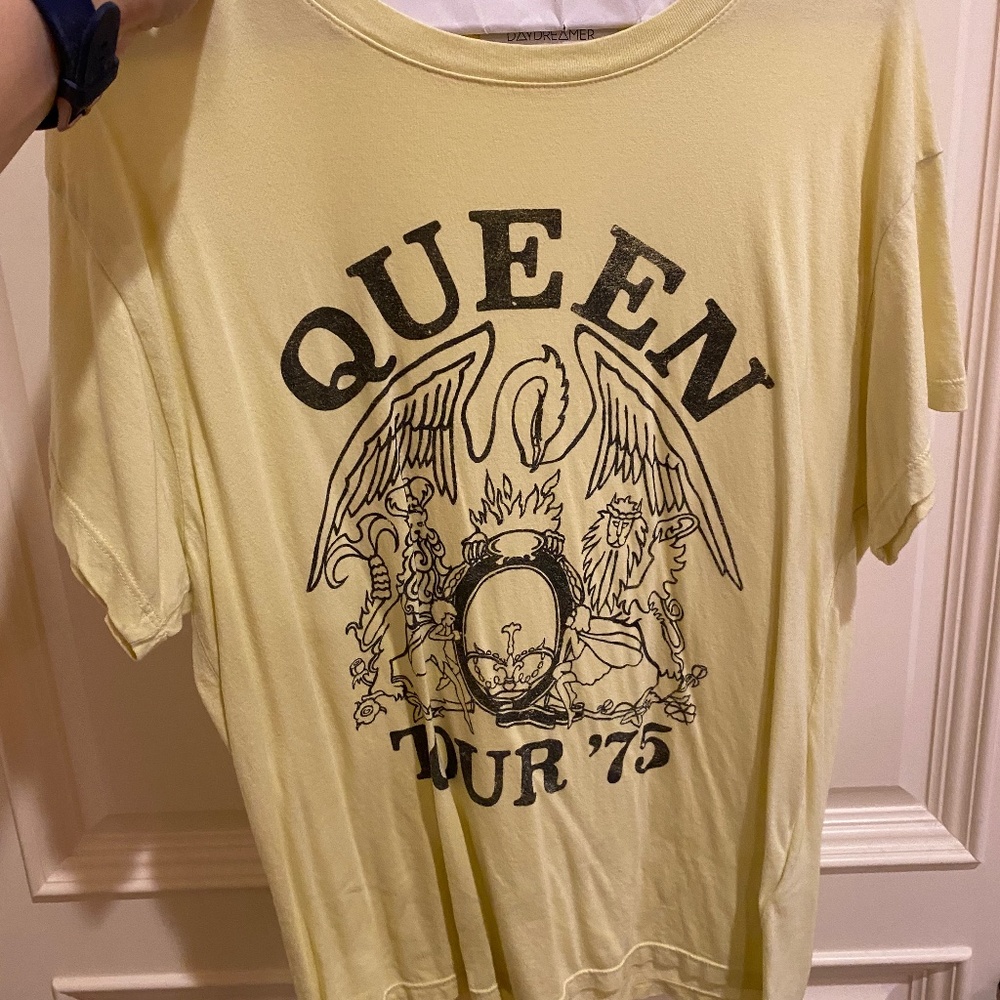 “Queen Tour ‘75” Tee